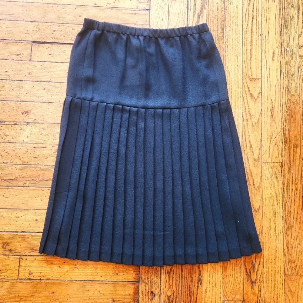 Leslie Fay Collections Vintage Pleated Midi Black Elastic Waistband Skirt Size 8